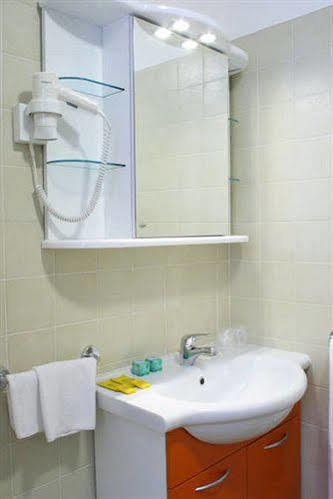 Residence Sara ตรีเอสเต ภายนอก รูปภาพ
